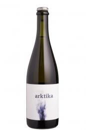 アンドレアス、リディア&マーティン ニットナウス　アークティカ　2024